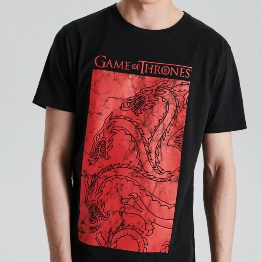Game Of Thrones Women's Graphic Shirt - Small